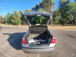Gris / plata Usado 2005 Ford Mondeo Trend Berlina | 1999 € (Super precio)