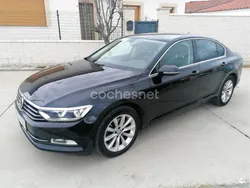 Negro Usado 2019 VW Passat Advance Berlina | 15.400 € (Buen precio)
