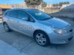 Gris / plata Usado 2011 Opel Astra Sport Berlina | 4750 € (Buen precio)