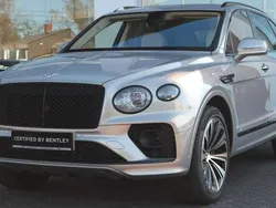 Plateado Usado 2021 Bentley Bentayga SUV | 212.900 €
