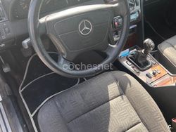Gris / plata Usado 1999 Mercedes C250 Elegance Berlina | 2800 €
