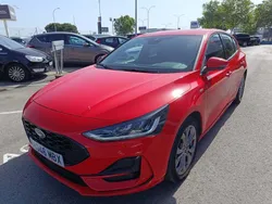 Rojo Usado 2022 Ford Focus ST-Line Berlina | 19.600 € (Precio justo)