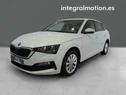 Blanco Usado 2023 Skoda Scala Ambition Utilitario | 16.600 € (Un poco caro)