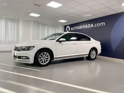 Blanco puro Usado 2018 VW Passat Advance Berlina | 20.400 € (Un poco caro)