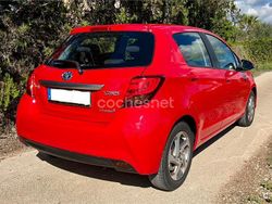 Rojo Usado 2016 Toyota Yaris Hybrid Active Berlina | 15.000 € (Precio justo)