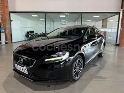 Negro Usado 2019 Volvo V40 Momentum Familiar | 17.900 € (Precio justo)