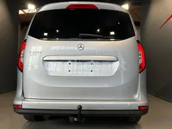 Gris / plata Usado 2023 Mercedes T180 Monovolumen | 25.675 € (Super precio)