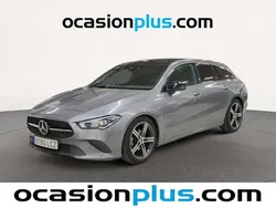 Gris Usado 2019 Mercedes CLA180 Shooting Brake Familiar | 27.082 € (Caro)