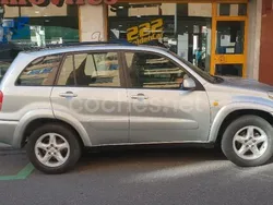 Gris / plata Usado 2001 Toyota RAV4 Sol SUV | 8999 € (Un poco caro)