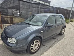 Gris / plata Usado 2002 VW Golf IV Advance Berlina | 4000 € (Precio justo)
