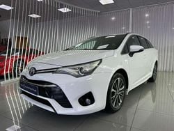 Blanco Usado 2017 Toyota Avensis Advance Familiar | 12.990 € (Precio justo)