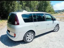 Gris / plata Usado 2005 Renault Grand Espace Dynamique Monovolumen | 400 €