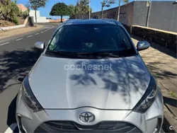 Gris / plata Usado 2021 Toyota Yaris Active Berlina | 14.000 € (Precio justo)