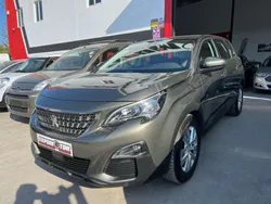 Gris Usado 2020 Peugeot 5008 Active Monovolumen | 16.900 € (Buen precio)