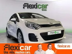 Blanco Usado 2016 Kia Rio Utilitario | 7490 € (Buen precio)