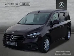 Rojo Usado 2023 Mercedes T180 Monovolumen | 28.900 € (Precio justo)