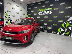 Granate Usado 2022 Kia Stonic Plus SUV | 14.495 € (Precio justo)