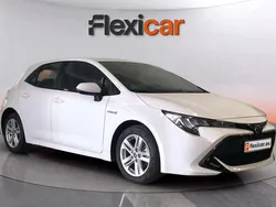 Blanco Usado 2021 Toyota Corolla Active Berlina | 20.990 € (Precio justo)