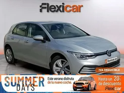 Gris / plata Usado 2021 VW Golf VIII Life Berlina | 21.990 € (Precio justo)