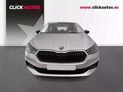 Plateado Usado 2025 Skoda Fabia Essence Utilitario | 16.400 € (Precio justo)