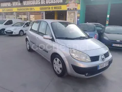 Gris / plata Usado 2005 Renault Scénic II Dynamique Monovolumen | 5800 € (Caro)