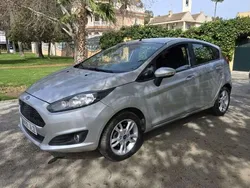 Gris Usado 2016 Ford Fiesta Trend Utilitario | 7400 € (Precio justo)