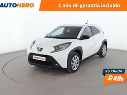 Blanco Usado 2024 Toyota Aygo Play Utilitario | 15.899 € (Precio justo)