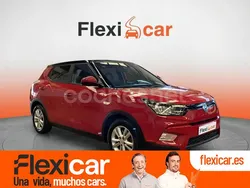 Rojo Usado 2017 Ssangyong Tivoli SUV | 11.190 € (Precio justo)