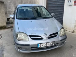 Gris / plata Usado 2005 Nissan Almera Tino Tekna Monovolumen | 2250 €