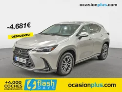 Gris Usado 2022 Lexus NX450h+ Executive Line SUV | 49.500 €