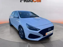 Blanco Usado 2024 Hyundai i30 Berlina | 19.490 € (Precio justo)