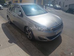 Gris / plata Usado 2016 Peugeot 308 Allure Berlina | 8900 € (Precio justo)