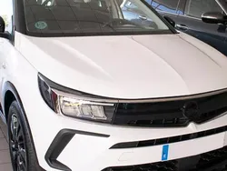 Arktis white Usado 2022 Opel Grandland X SUV | 23.240 € (Precio justo)