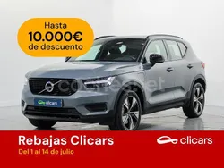 Gris / plata Usado 2022 Volvo XC40 Plus SUV | 31.490 € (Precio justo)
