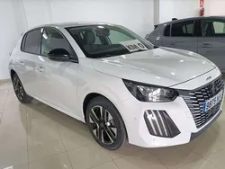 Blanco Nuevo 2025 Peugeot 208 Allure Utilitario | 20.900 € (Precio justo)