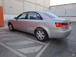 Gris / plata Usado 2007 Hyundai Sonata Comfort Berlina | 2299 € (Buen precio)