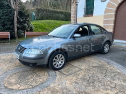 Gris / plata Usado 2002 VW Passat Comfortline Berlina | 3290 €