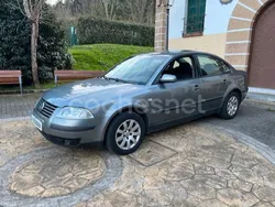 Gris / plata Usado 2002 VW Passat Comfortline Berlina | 3290 €