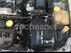 Gris / plata Usado 2001 Opel Astra Club Berlina | 1700 € (Caro)