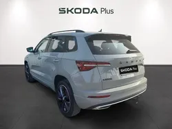 Gris Usado 2023 Skoda Karoq SportLine SUV | 29.977 € (Caro)