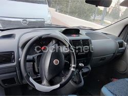 Gris / plata Usado 2009 Fiat Doblò Active Monovolumen | 9100 €