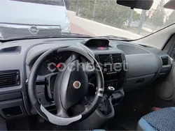 Gris / plata Usado 2009 Fiat Doblò Active Monovolumen | 9100 €