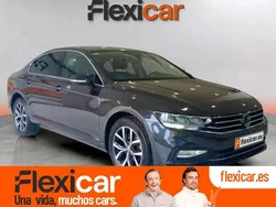 Negro Usado 2020 VW Passat Executive Berlina | 23.490 € (Precio justo)