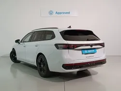Blanco Usado 2024 VW Passat R-line Familiar | 45.900 €