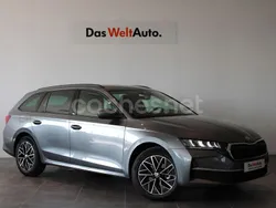 Gris / plata Nuevo 2024 Skoda Octavia Selection Familiar | 29.990 € (Precio justo)