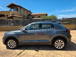 Gris / plata Usado 2022 VW T-Roc Life SUV | 23.700 € (Precio justo)