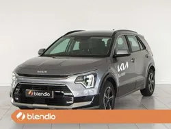 Gris Usado 2024 Kia Niro SUV | 31.980 € (Precio justo)