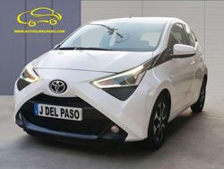 Plateado Usado 2021 Toyota Aygo X-play Utilitario | 9900 € (Buen precio)