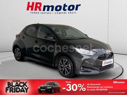 Negro Usado 2023 Toyota Yaris Hybrid Business Edition Berlina | 19.710 € (Precio justo)