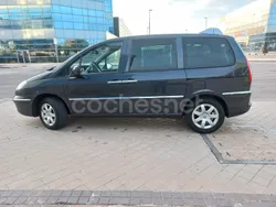 Negro Usado 2013 Peugeot 807 Style Monovolumen | 12.950 €
